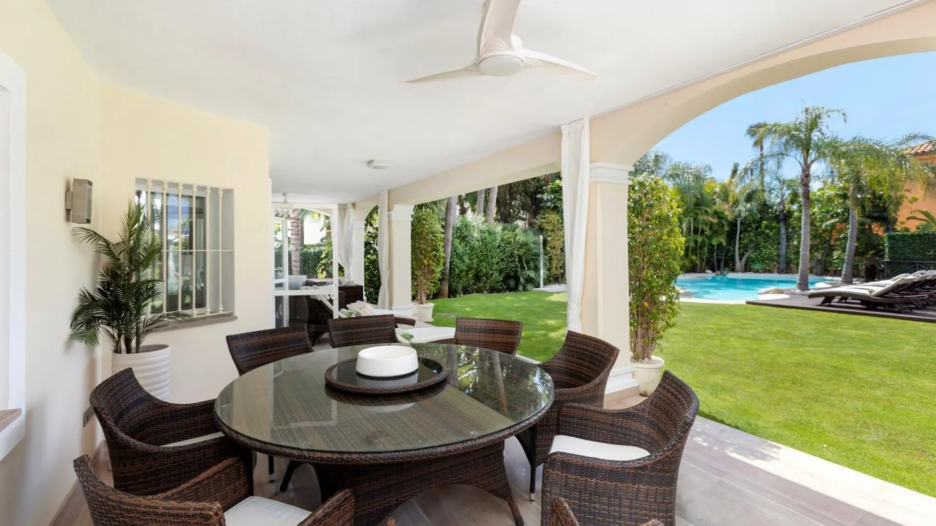 Los Molineros - 8 Bedroom Villa Marbella