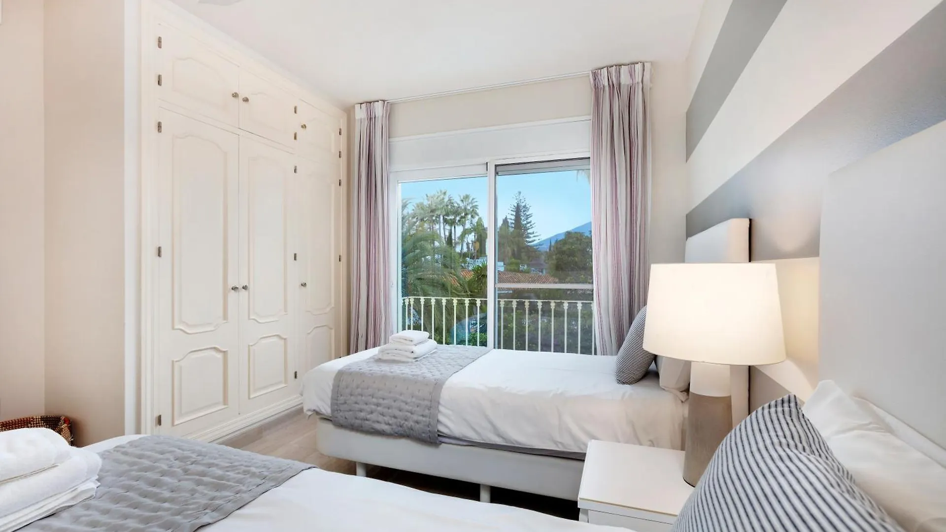 Los Molineros - 8 Bedroom Villa Marbella